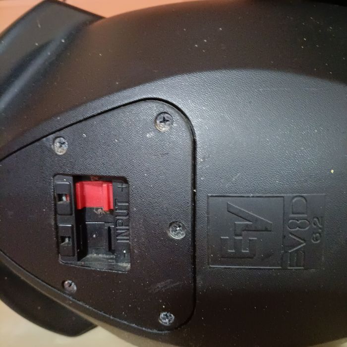 3 colunas profissionais Electro-Voice EVID 6.2 – 150W RMS / 8 Ohms