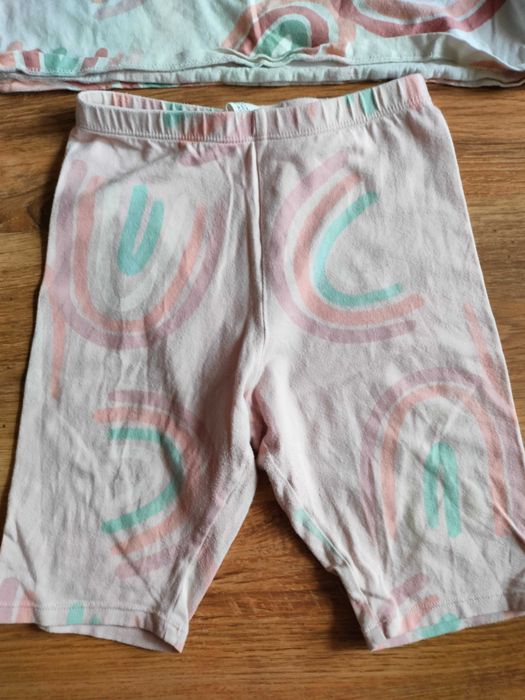 Spodenki , krótkie legginsy H&M + koszulka 134/140 cm