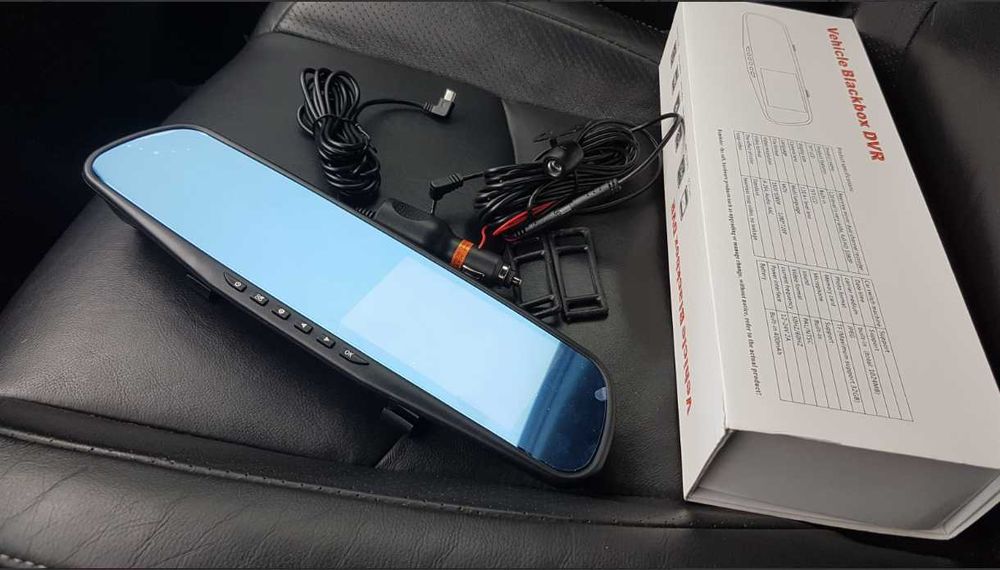 Видеорегистратор-Зеркало с камерой заднего вида Vehicle- в автомобиль