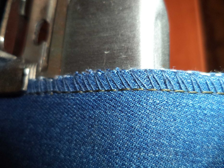 Оверлок новый универсальный Dragonfly 3- х ниточный GN 1-113 D класса