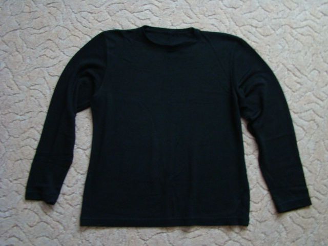 Свитер, лонгслив в идеальном состоянии