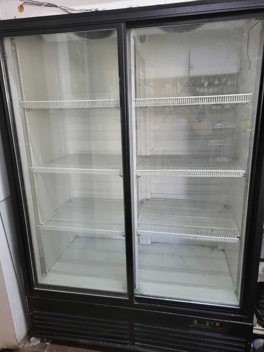 Холодильный шкаф Витрина