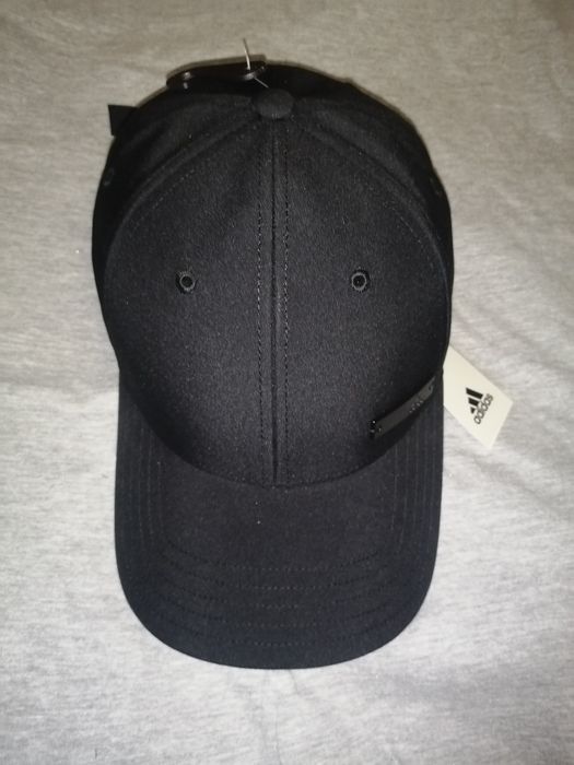 Продам кепку Adidas, новая с биркой