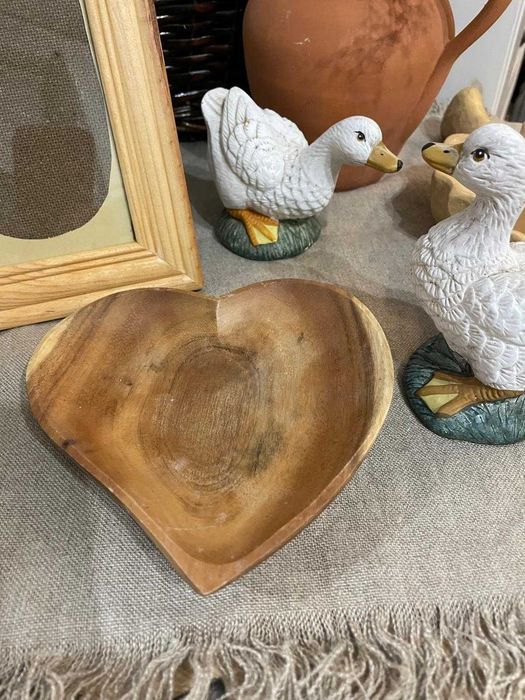 Drewniana paterka w kształcie serca 16 × 16 cm – naturalne drewno