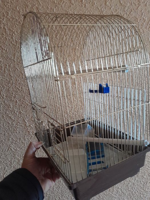Продам клітку для папуги