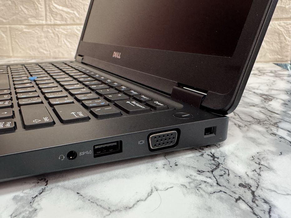 Ноутбук Dell Latitude 5480 /i5-7300U/8Gb/SSD/FullHd/ Windows 11 Pro