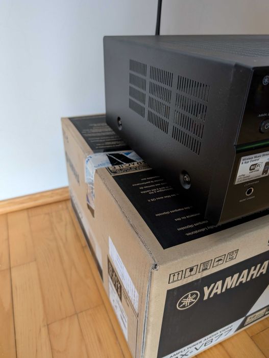 Amplituner Yamaha RX-V 677 - 7.2 kanałowy