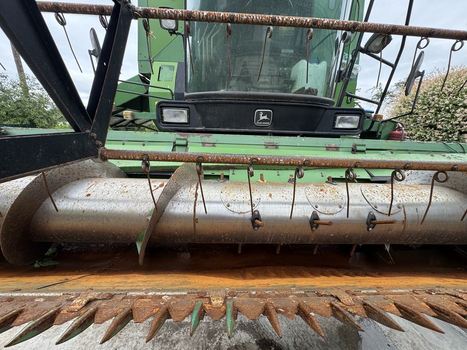 John Deere 1075