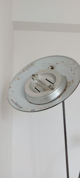 Candeeiro de pé em metal preto brilhante da Huang Sheng Industrial Co