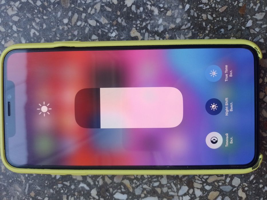 Продам Iphone xs max