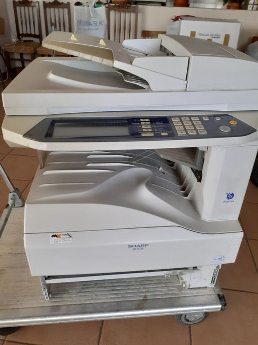 Vendo impressora a funcionar
