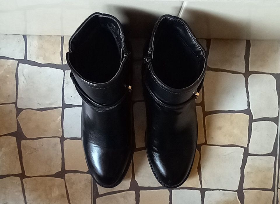 Botas pretas - Tamanho 36