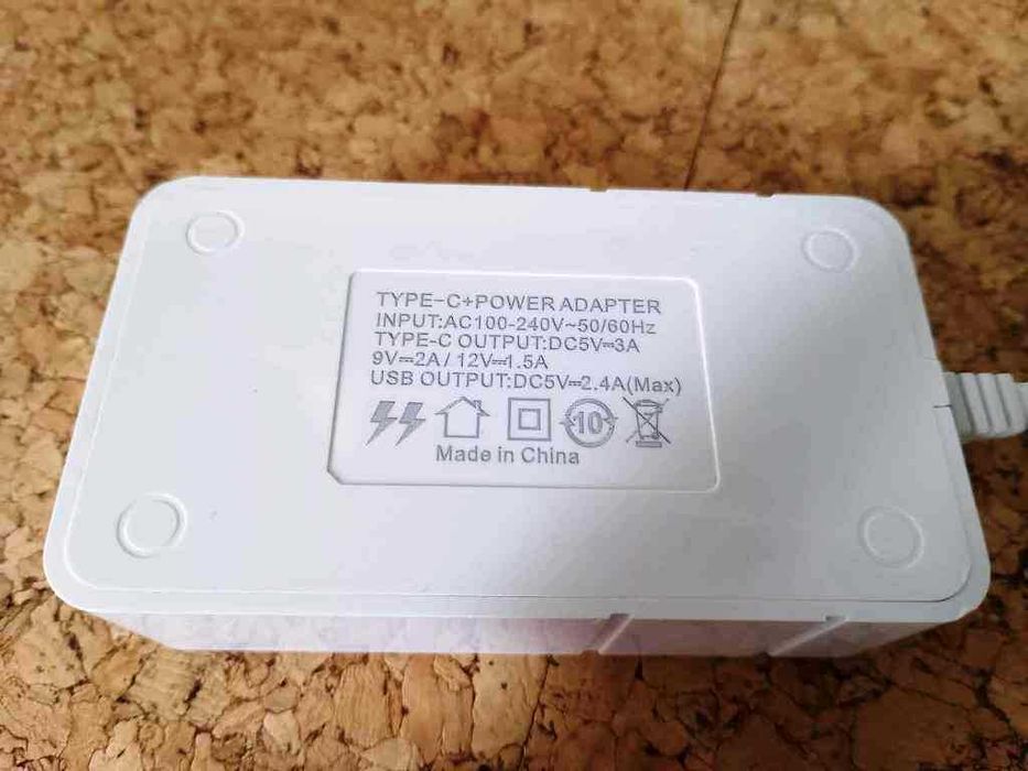 35W USB + USB-C Charger (New)64751966331393121