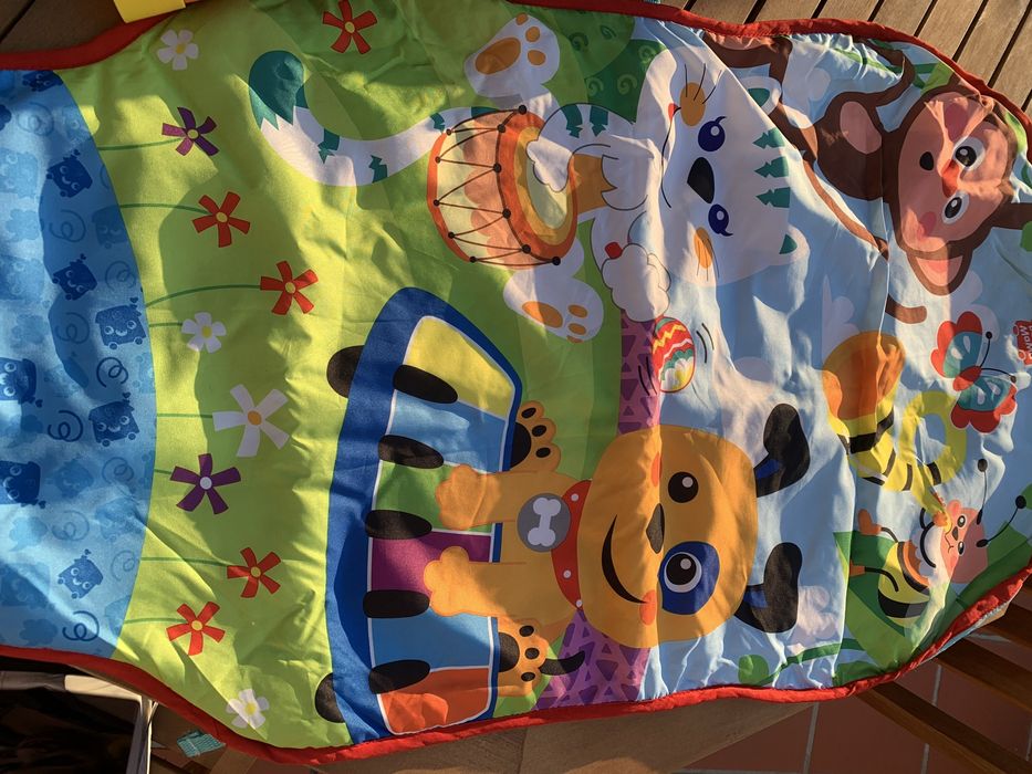 Tapete brincar musical bebé