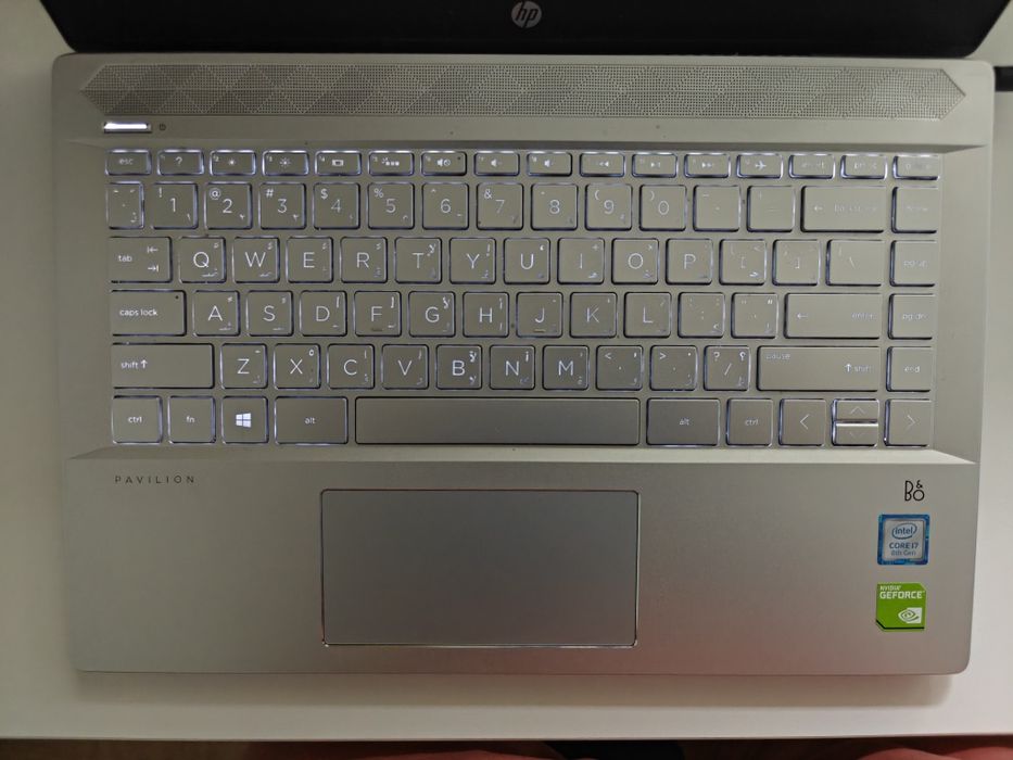 HP Pavilion 14" FHD i7-8565U 16 RAM, 256GB SSD 1TB, grafika MX250