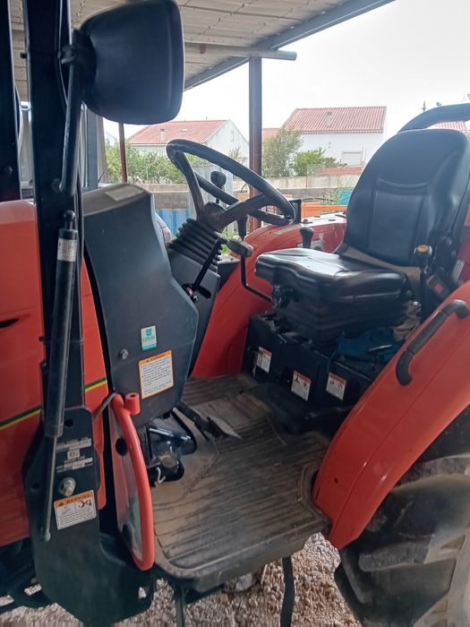 Vende-se trator - 18000 €