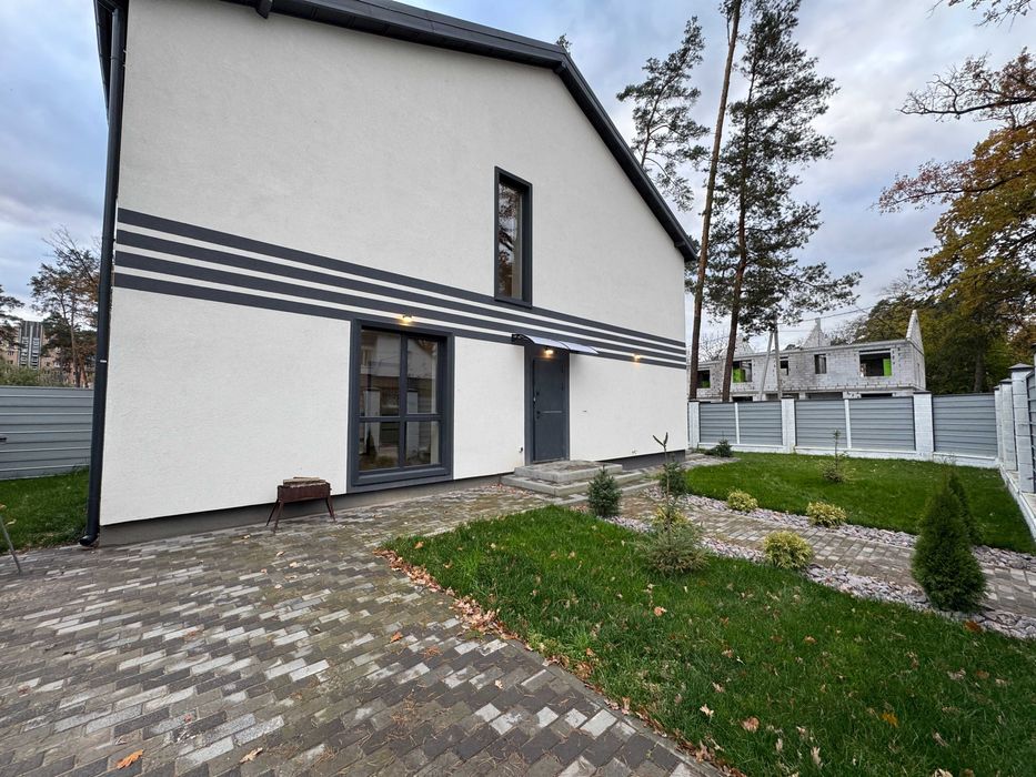 Крайній таун з ремонтом на 3 сотках в Бучі