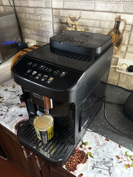 Кавоварка Delonghi Magnifica Evo 2022р