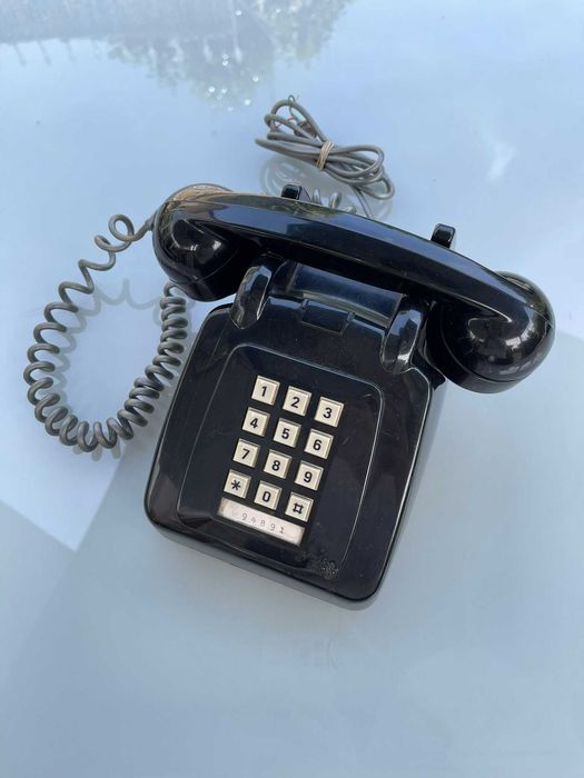 Telefone de castiçal antigo