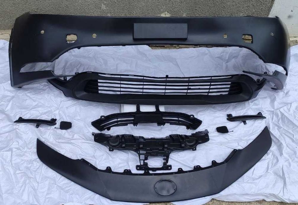 Комплект Бампер Toyota Prius XW 60 2023 2024 2025 Комплектний Бампер Тойота Приус  2023 2024 2025 Бампер в зборі