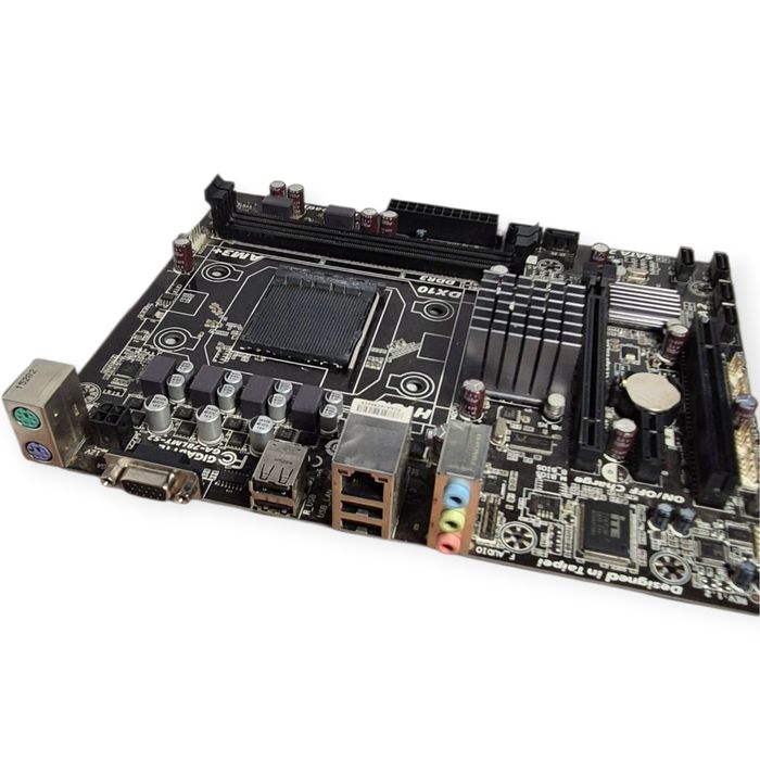 Материнська плата  Gigabyte GA-78LMT-S2