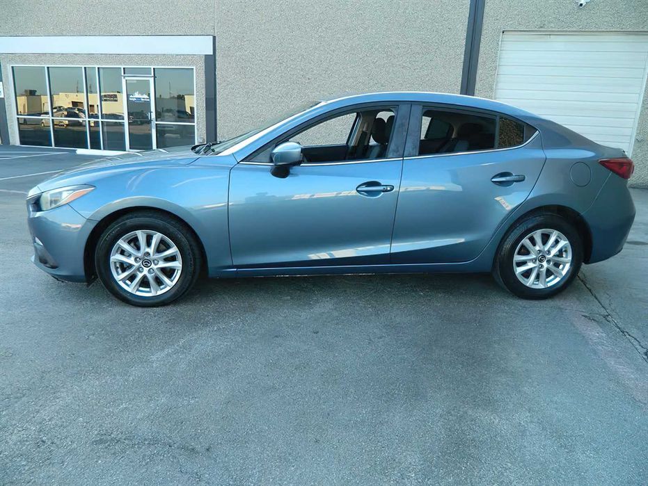 Mazda 3 i Touring      2016