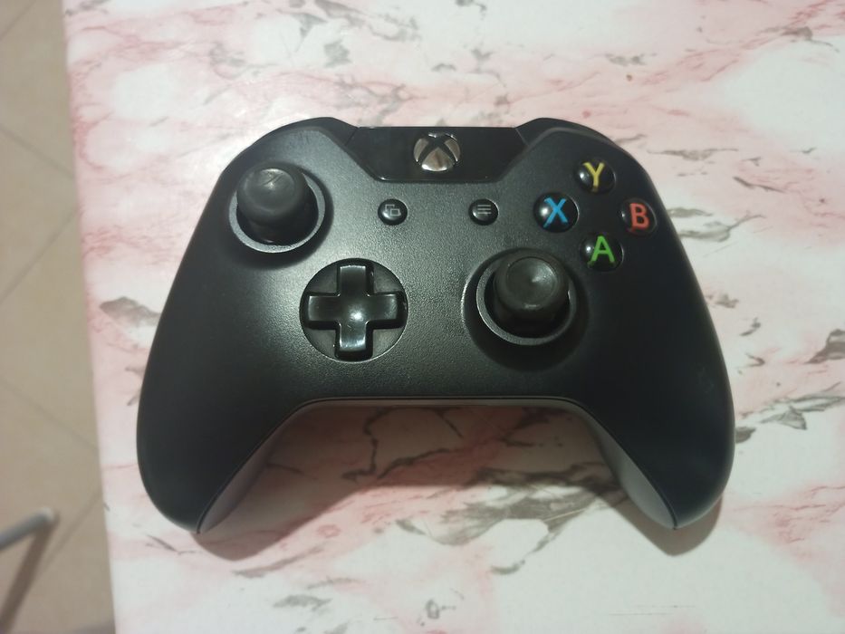 Pad do Xbox one model 1537