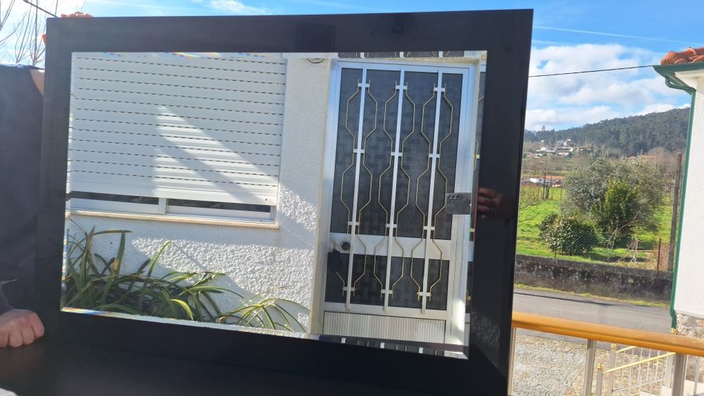 Vendo espelho usada com algumas marcas. Levantament