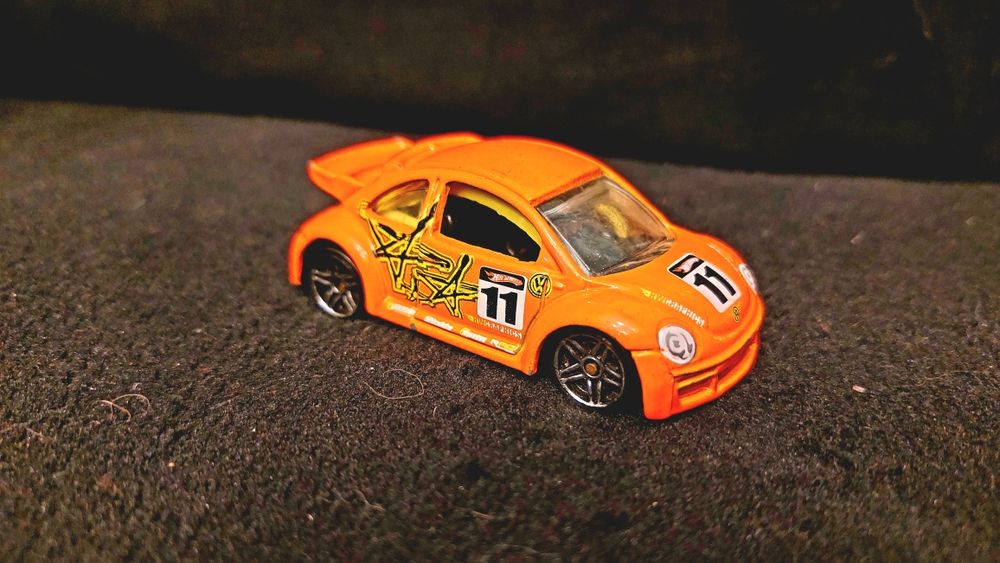 Hot Wheels  Volkswagen New Beetle Cup
