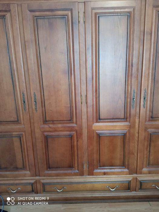 Móveis de quarto, casa e relógio