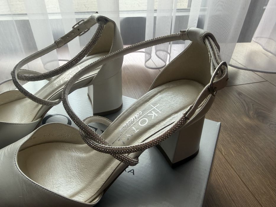 Buty ślubne Kotyl 677
