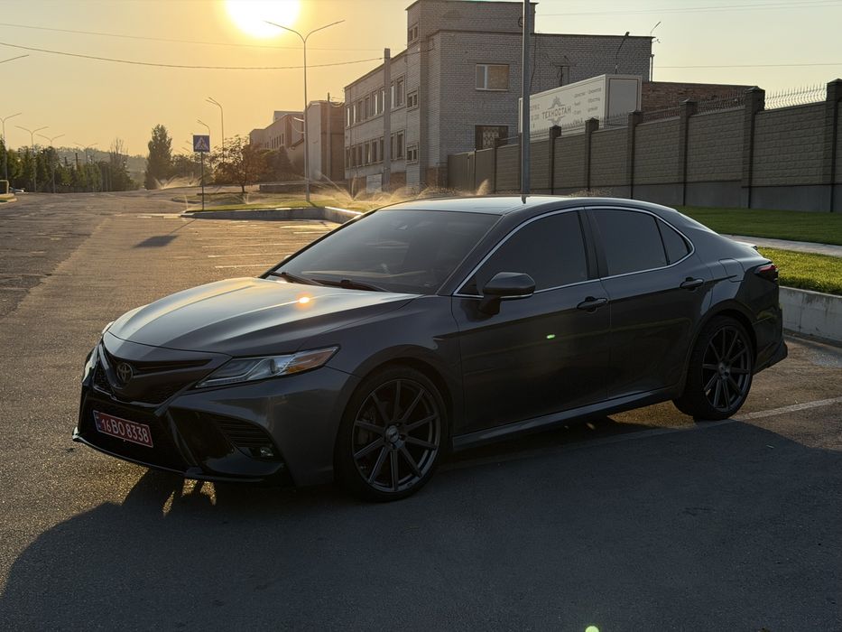 Toyota camry 70
