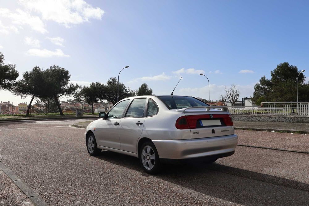 SEAT Cordoba / 1.4 i / 101 cv /1998