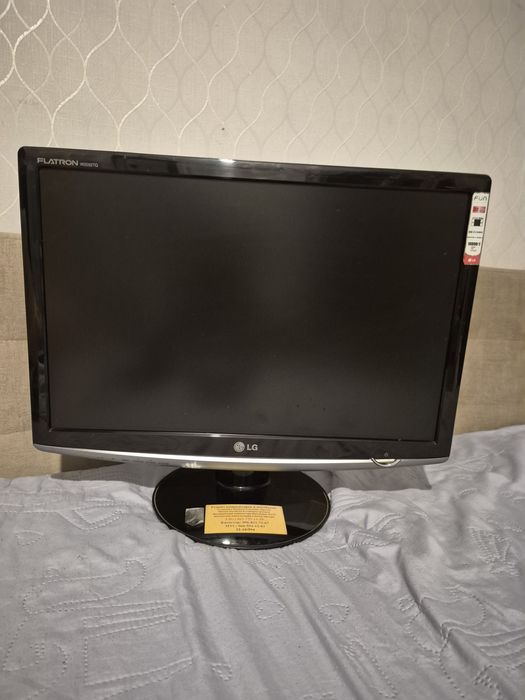 Монітор LG до  комп'ютера