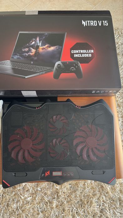 Portátil Gaming Acer Nitro V com comando