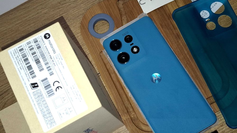 Motorola Edge 50 Pro  12/512gb