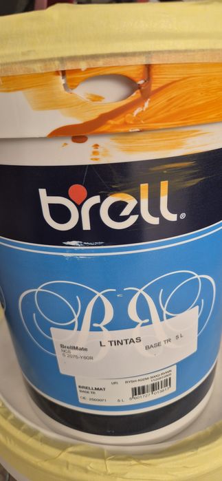 Balde de tinta de 15l mais 5l da brell