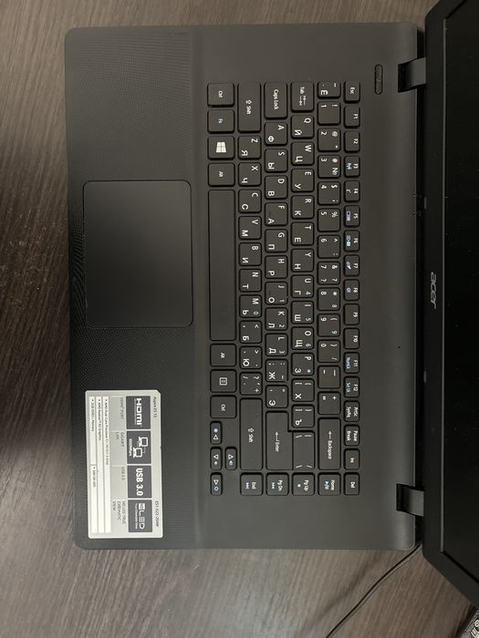 Ноутбук чорний ACER