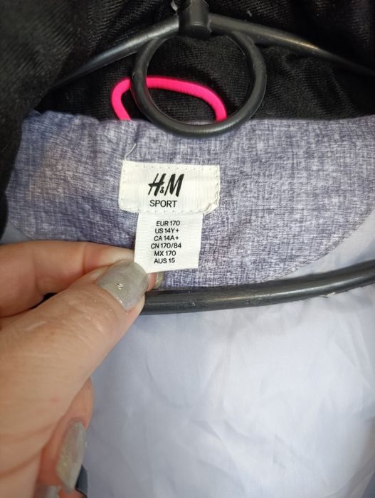 Куртка зимова в ідеальному стані.