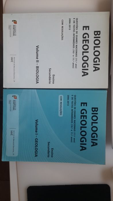 Livro com exercícios de Exame IAVE, Biologia e Geologia
