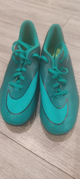 Nike бу в хорошій якості. Розмір 38