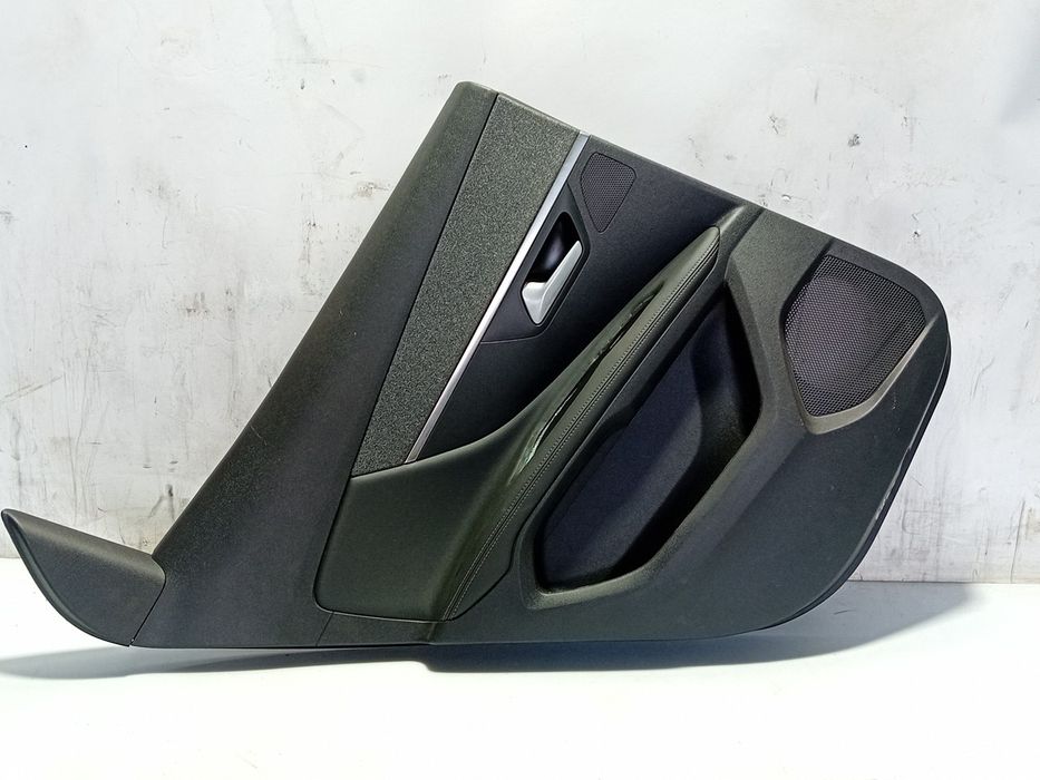 Forra porta / quartela trás esquerda PEUGEOT 3008 II (M_)
