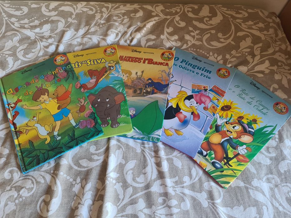 Livros Disney em estantes