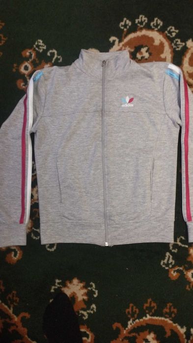 Adidas спортивна кофта