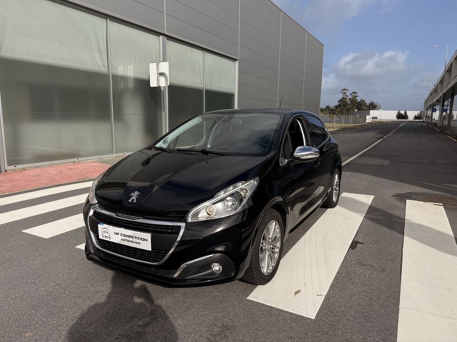 Peugeot 208 1.2 Allure 2019