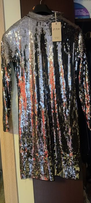 Srebrna sukienka cekinowa nowa 36 38 S M