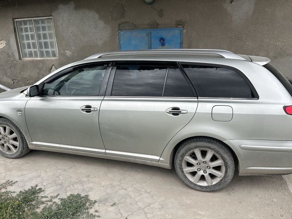 Тойота авенсіс, 2.2 дизезь