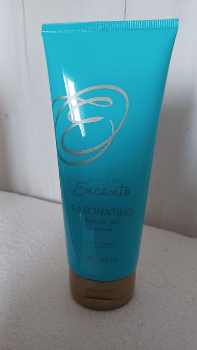 Avon Encanto żel pod prysznic