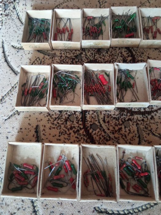 Продам радіо деталі.