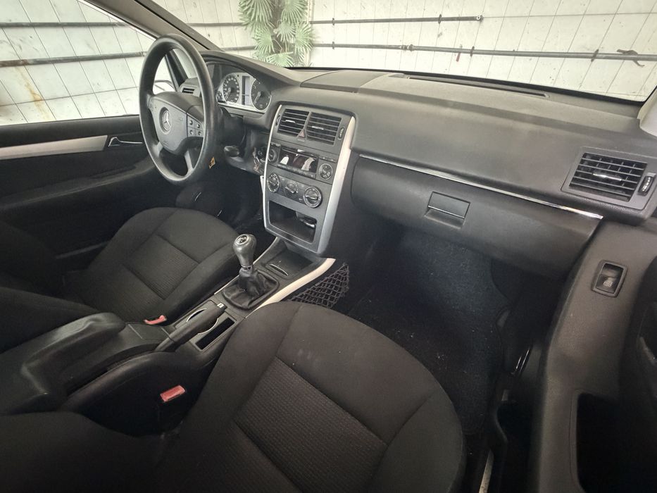 Mercedes B150 / Nacional